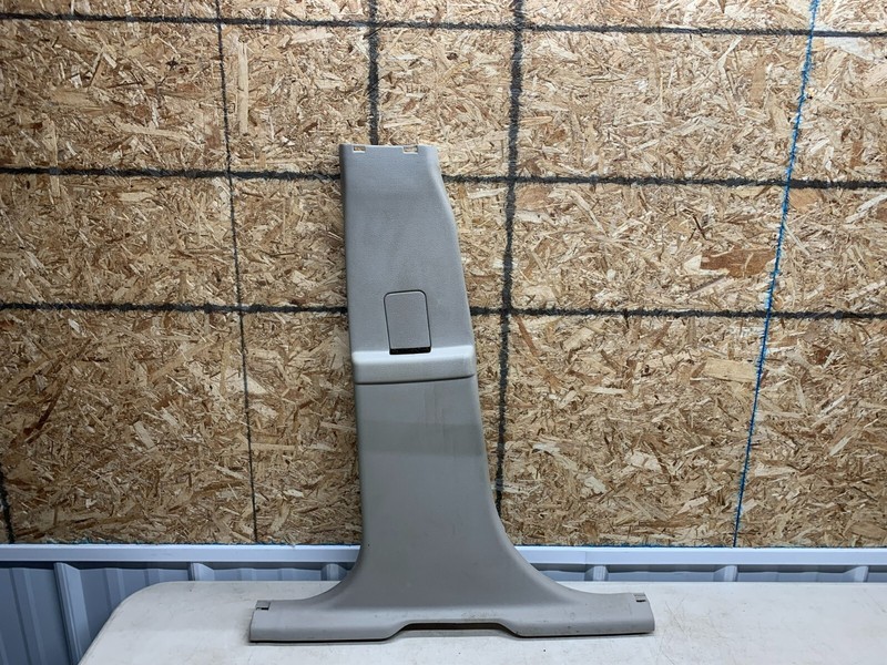 2005-2010 Jeep Grand Cherokee Left Driver Side Lower B Pillar Trim Cover