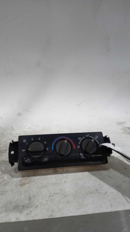 2001 GMC Sierra 1500 A/C Selector Switch OEM 15054698 194K Miles