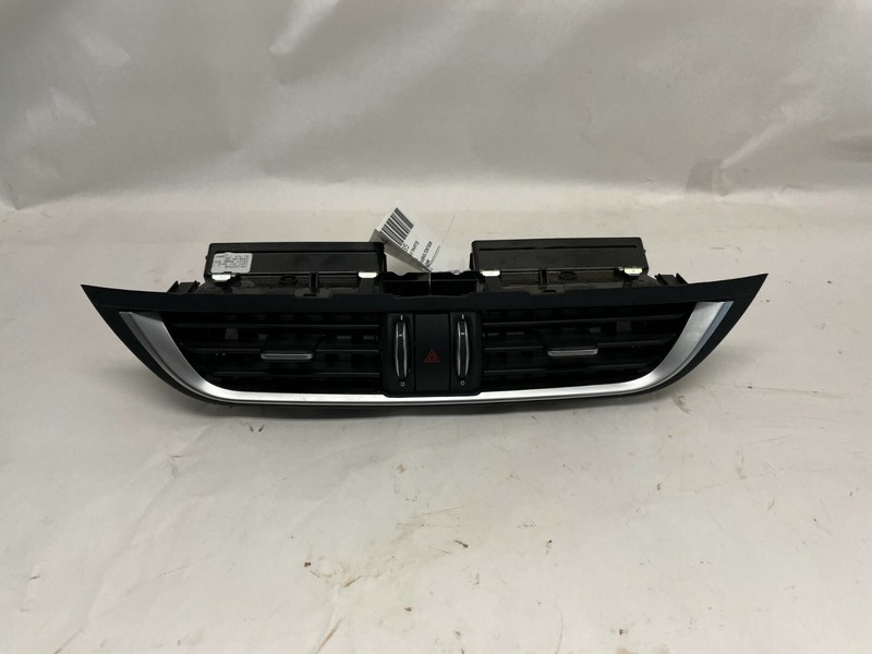 2018-2020 ALFA ROMEO STELVIO CENTER DASHBOARD AIR VENTS W/ EMERGENCY HAZARD
