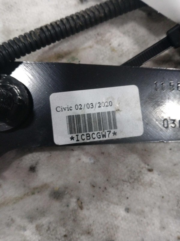 2020 Honda Civic OEM Silver Seat Belt Driver Buckle 30K Miles 04816TGGA50ZA