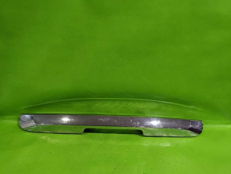 07-14 SUBURBAN LIFTGATE HATCH HANDLE OEM 4513-40
