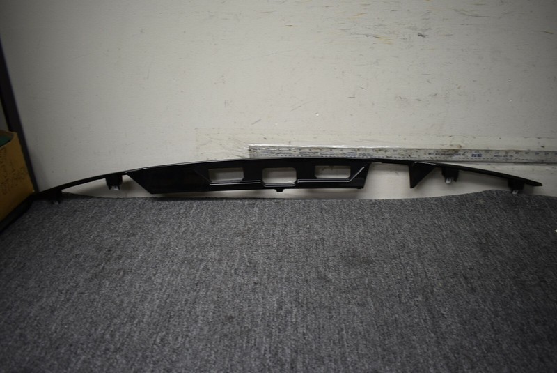 2012-2016 LAND ROVER EVOQUE REAR TAIL GATE MOLDING TRIM FACTORY OEM LOCAL PICKUP