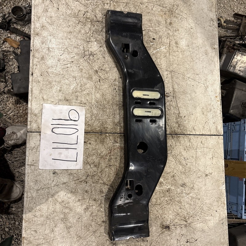 2001-2003 Doge Durango 4.7L Transmission Crossmember Mount AWD 4x4 OEM