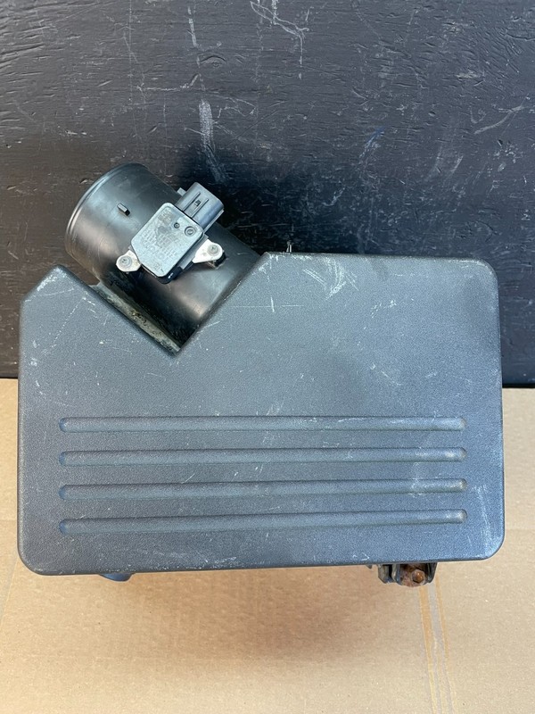 2007 to 2011 Toyota Camry 2.4L Air Filter Cleaner Housing Box OEM ac2137 DG