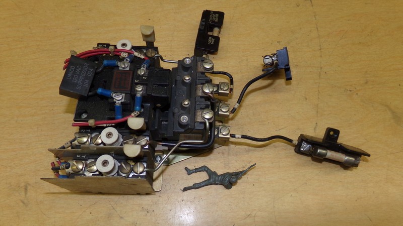 Allen Bradley 70-B0D103 Magnetic LIne Starter Series K*FREE SHIPPING*