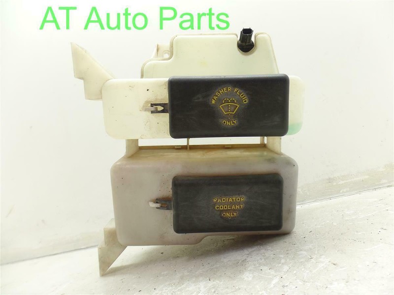 95-01 FORD RANGER WINDSHIELD WASHER & COOLANT OVERFLOW RESERVOIR OEM F57Z17618AA