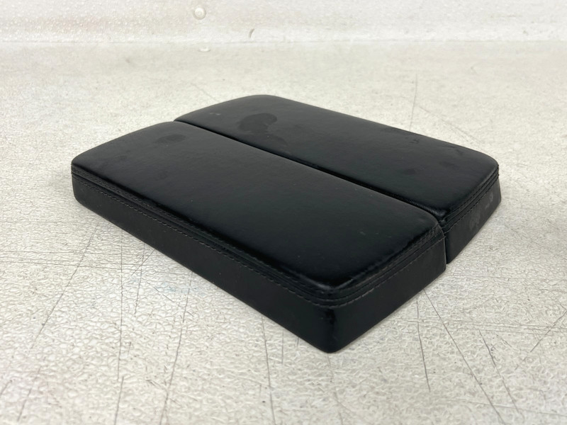 ⭐2016-2020 TESLA MODEL X FRONT CENTER CONSOLE ARMREST STORAGE LID OEM LOT2740