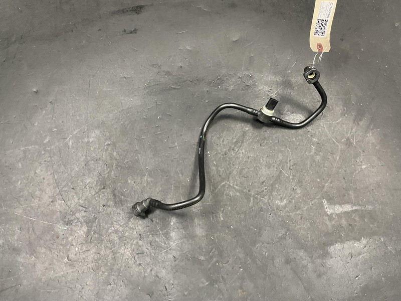 Fuel Pump Feed Hose Tube 2019 Chevrolet Equinox 84413083 2018 2020 2021