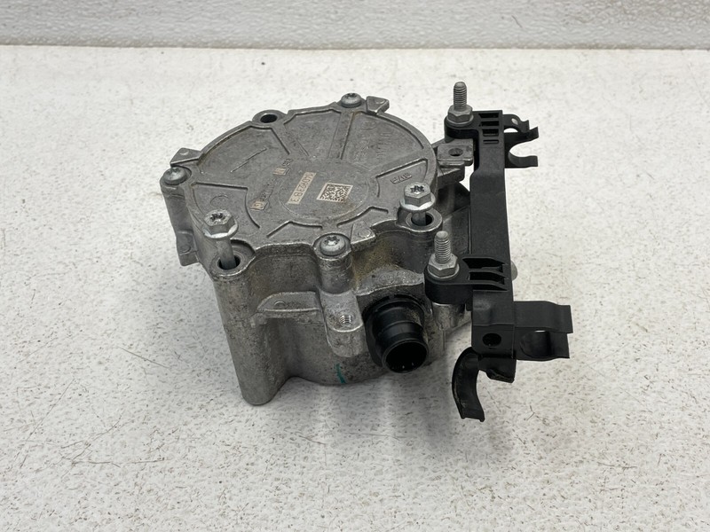 2020-2024 Audi A5 Sportback Engine Vacuum Pump Unit 2.0L 1556 OEM