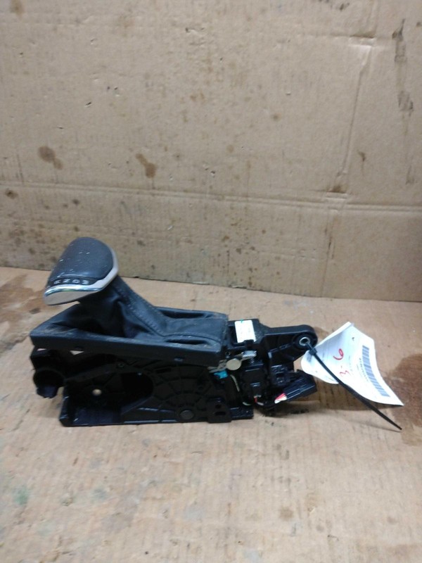2017 Cadillac CT6 Automatic Transmission Shift Lever Assembly 4WD Black 150K