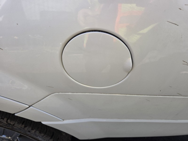 1997-2017 Ford Expedition Fuel Gas Tank Door Oem Tested White UG