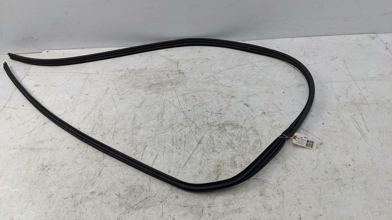 Rear Right Door Body Weatherstrip 2020 Nissan Versa 2021 2022 23