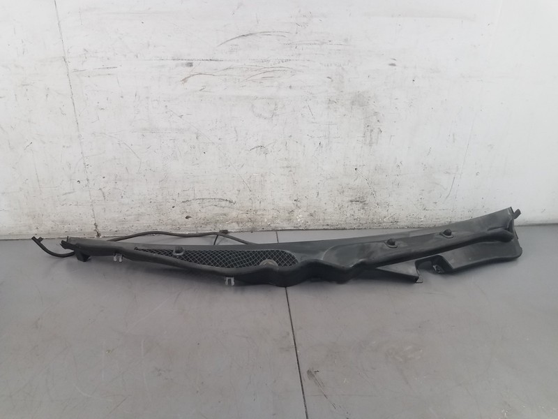 2013 Mercedes AMG CLS 63 Windshield Cowl #1960 B8