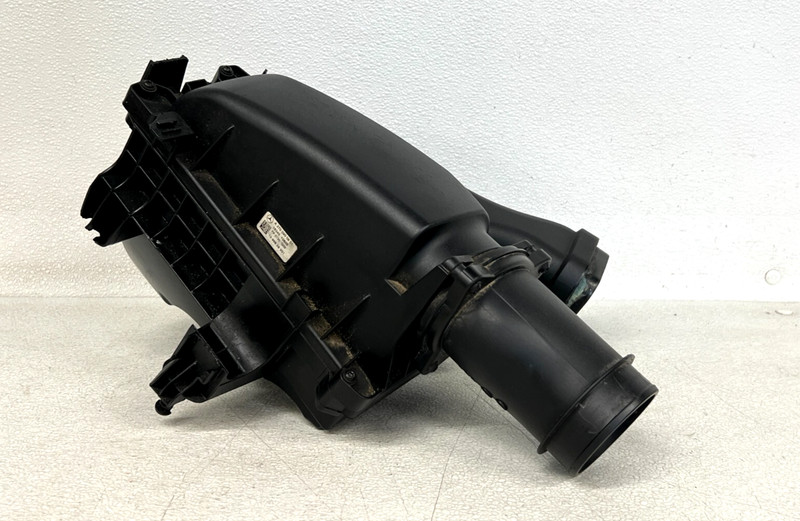 ⭐2017-2019 INFINITI QX30 ENGINE AIR INTAKE CLEANER FILTER HOUSING BOX LOT2589