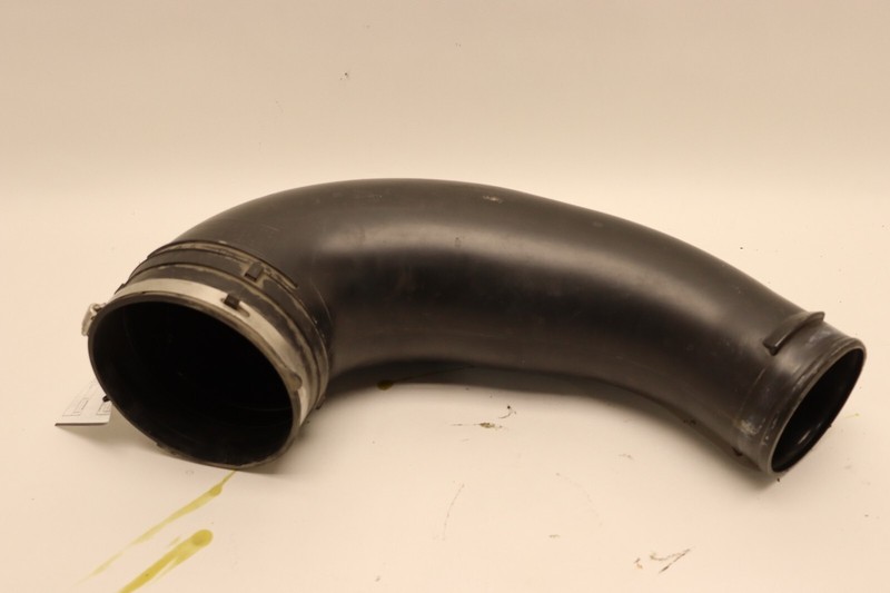 2018-2024 FREIGHTLINER CASCADIA 126 DD15 AIR INTAKE HOSE DUCT 03-42777-000 OEM