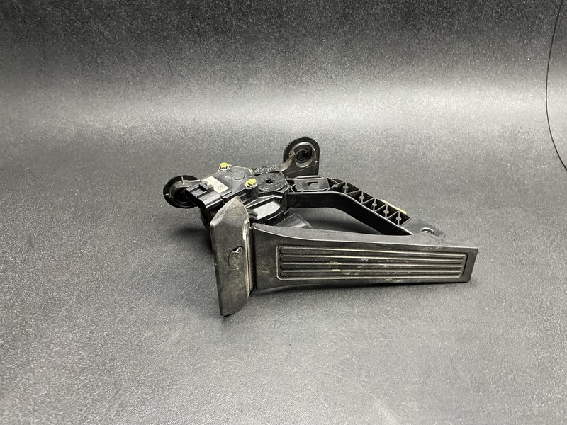 Gas Accelerator Pedal 2017 Kia Soul 32700-B2110 2014 2015 2016 2018 2019