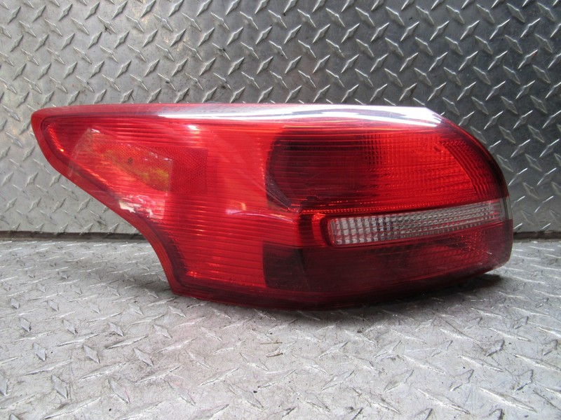 15 16 17 18 FORD FOCUS LEFT DRIVER REAR QUARTER PANEL MOUNTED , OUTER ,SEDAN