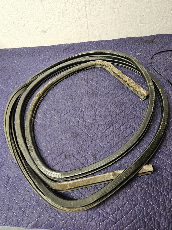 DODGE SPRINTER front driver door rubber seal / weather strip OEM 02 03 04 05 06