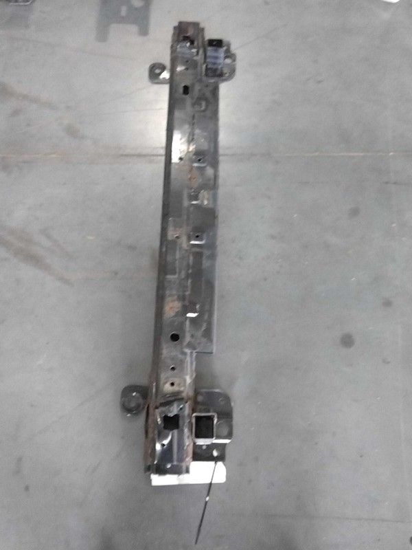 2013 KIA SORENTO White OEM Bumper Impact Bar 865301U200 Used 127K Miles