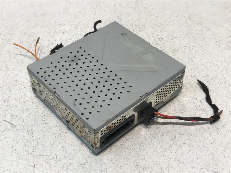 04-08 Mercedes W220 S500 4MATIC Amplifier Amp Audio Becker 2208702989 OEM