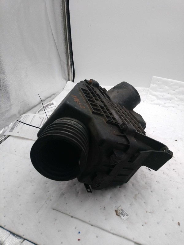 2003-2005 Honda Accord 3.0L Air Cleaner Assembly OEM Used 17211RCAA00