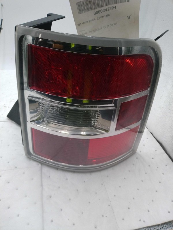 2013 Ford Flex Right Tail Light Assembly White OEM Used 497038 165k Miles