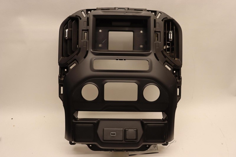 2019-2022 CHEVY SILVERADO 1500 DASH DASHBOARD RADIO BEZEL TRIM COVER OEM