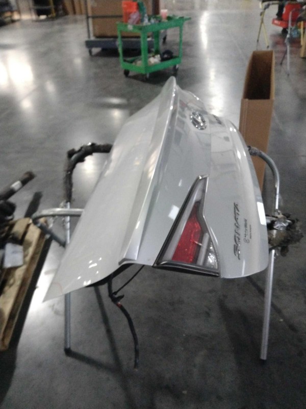 2017 Hyundai Sonata Silver Deck Lid Trunk Lid OEM Used 121K Miles