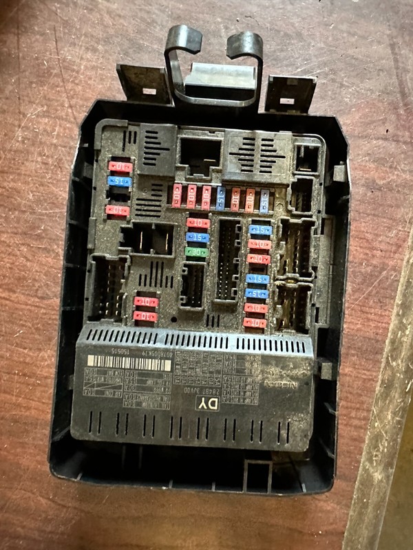 14-17 INFINITI Q50 ENGINE FUSE BOX RELAY JUNCTION BLOCK CONTROL MODULE