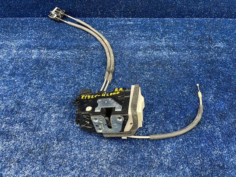 2014–2016 Kia Cadenza Rear Right Door Latch Lock Actuator OEM 81421-4C000