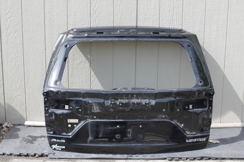 2022-2024 Jeep Grand Cherokee Rear Liftgate Tailgate Oem