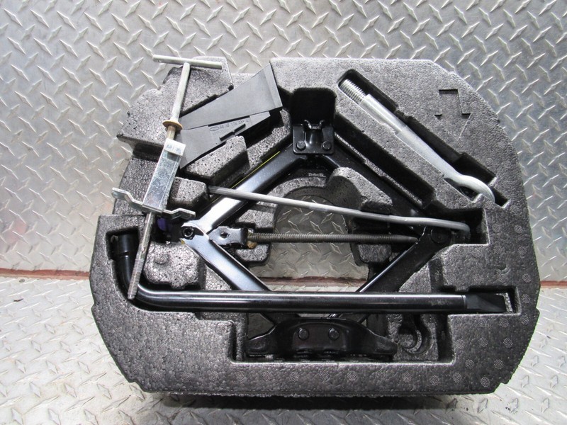 2010 JAGUAR XF SPARE TIRE JACK WITH TOOL SET 98 AB 17K 038 AB