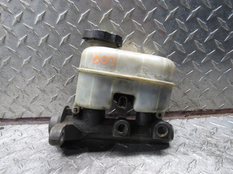 00 01 02 03 04 05 GMC JIMMY S15/ S10 BRAKE MASTER CYLINDER 18024497 112