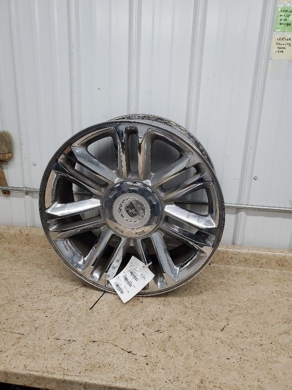 Wheel 20x8-1/2 Factory Opt QS7 Fits 05-06 ESCALADE 301857