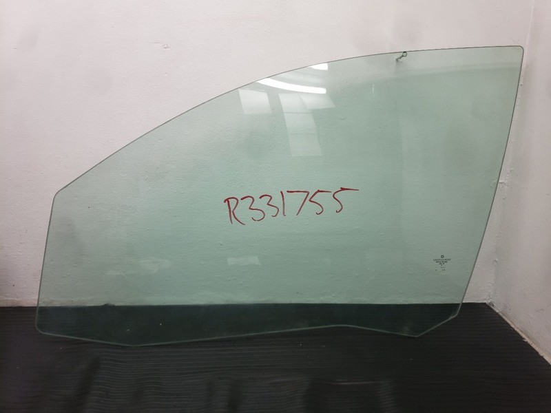 04-08 Chrysler Pacifica Front Left Door Glass W/ Laminated Glass OEM 05054363AA