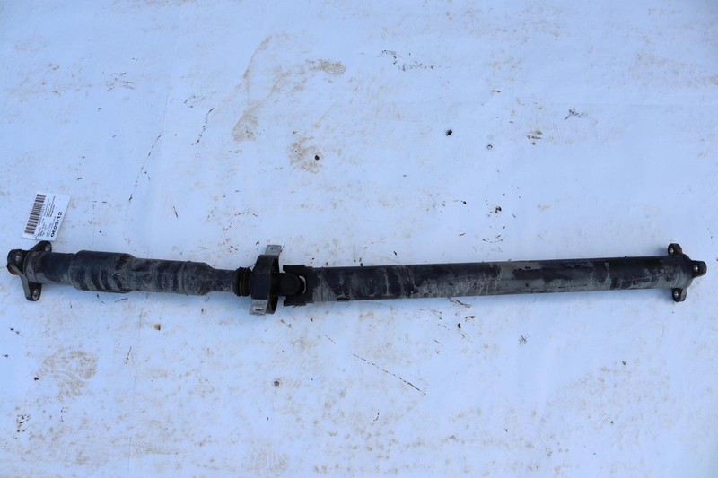 2018-2019 BMW 330I XDRIVE F30 2.0L A/T REAR DRIVE SHAFT PROPELLER CARDAN OEM