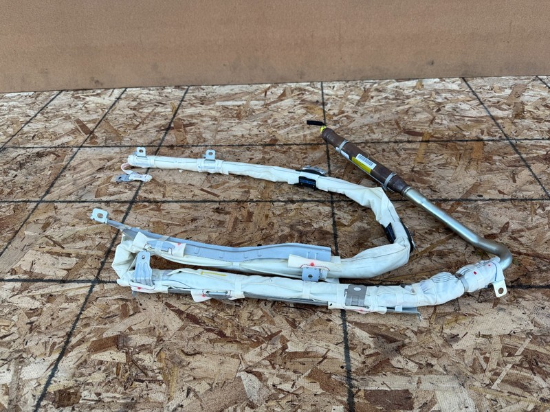 INFINITI Q60 2017-2022 OEM LEFT DRIVER ROOF HEADLINER SWITCH ASSEMBLY