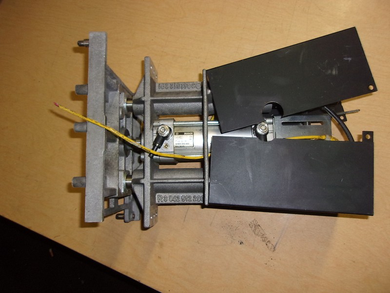 Bosch 0822243003 Cylinder Balluf BES-ST6-209-S21-E Assembly *FREE SHIPPING*