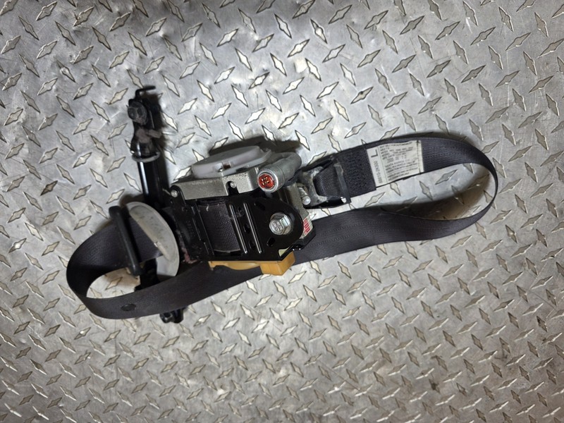 2010 2011 Kia Soul Front Driver Left Seatbelt Assembly Tested Oem