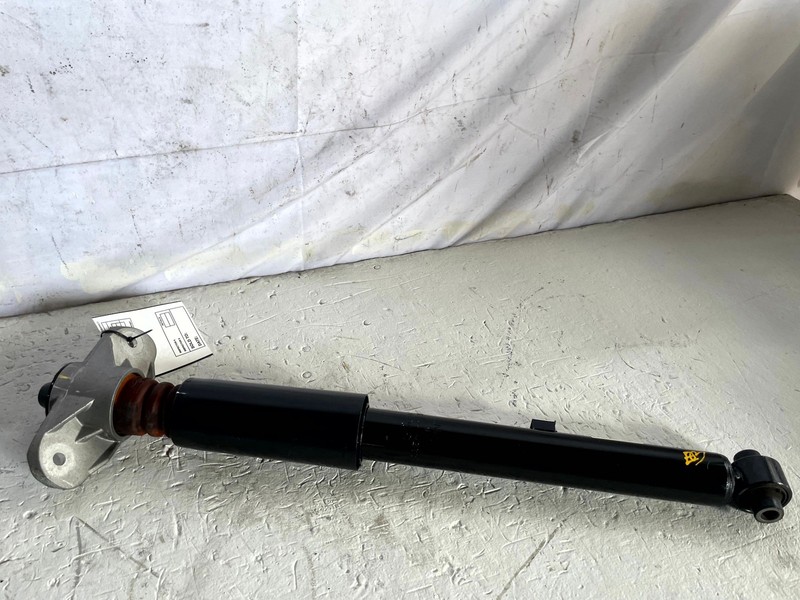 2019-2023 GENESIS G70 RWD REAR LEFT OR RIGHT SIDE SHOCK STRUT ABSORBER #110028