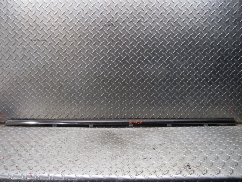 2017 HYUNDAI SONATALEFT DRIVER FRONT SIDE DOOR WINDOW BELT MOLDING OEM2.4L