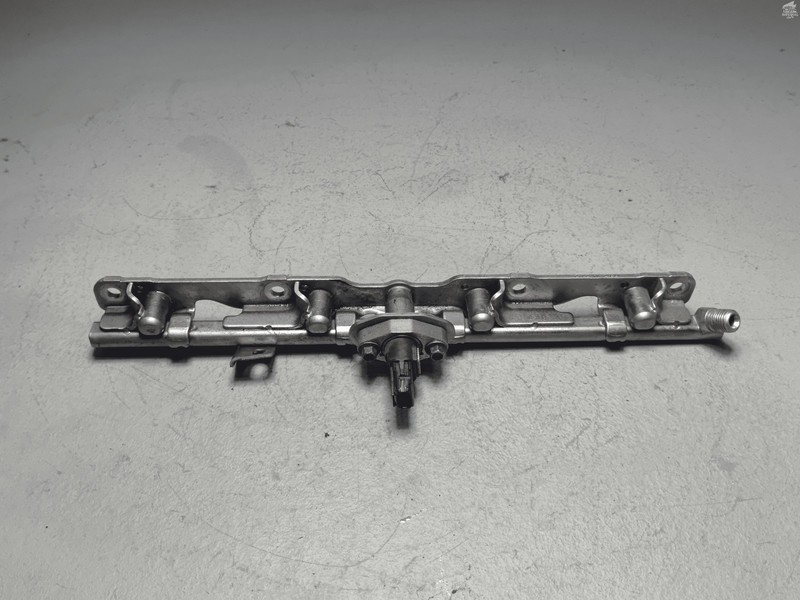 2018-24 TOYOTA CAMRY 2.5L ENGINE MOTOR FUEL INJECTION DELIVERY RAIL W/ SENSO OEM