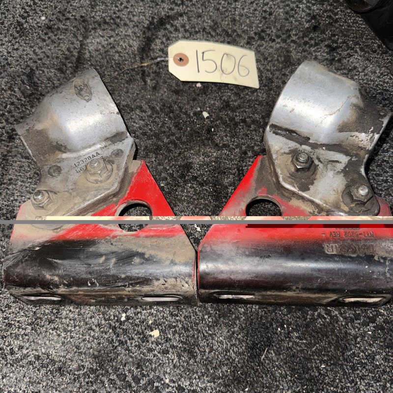 Peterbilt Hood Bracket Both SideR11-6202R12328AA