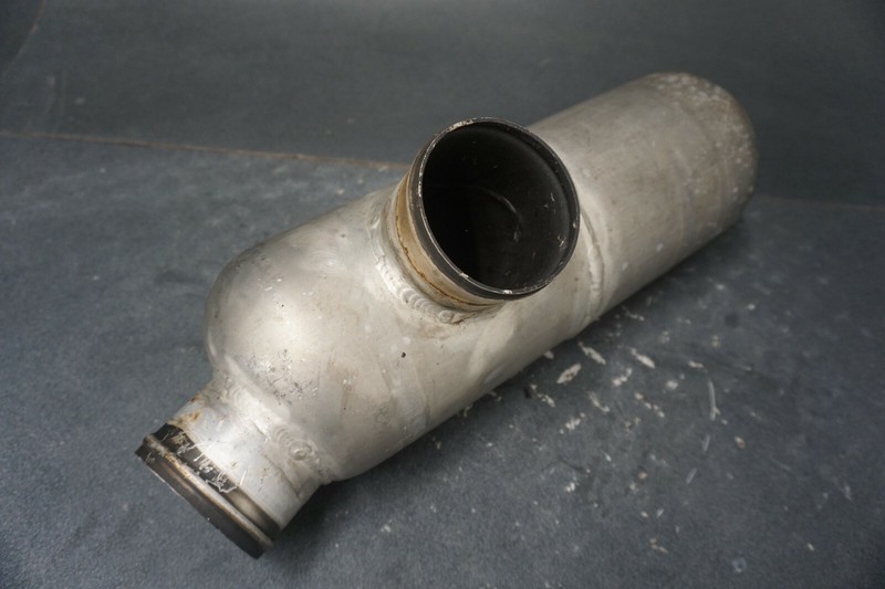 1995-1996 Yamaha OEM Exhaust Muffler Freshwater WaveRaider 1100