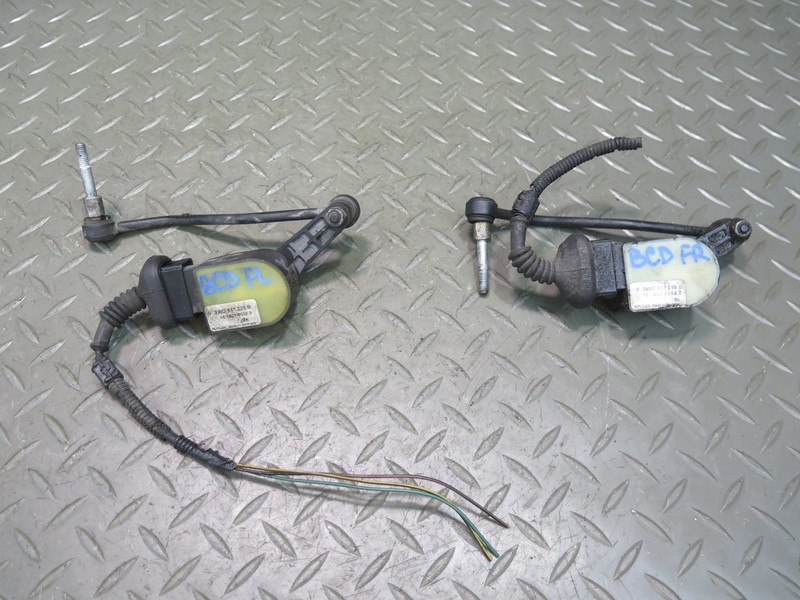 06-12 BENTLEY FLYING SPUR FRONT LEFT RIGHT SUSPENSION LEVEL HEIGHT SENSOR SET