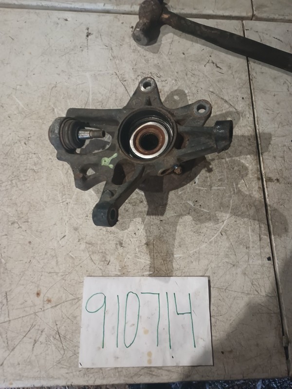 98-05 Mercedes W163 ML500 Front Right Passenger Side Spindle Knuckle Hub OEM