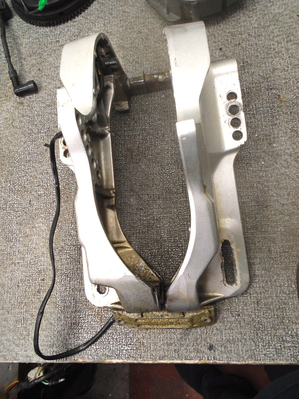 Honda Outboard Left & Right Stern Brackets 50301/11-ZV5-010/020ZA 40 50 Hp