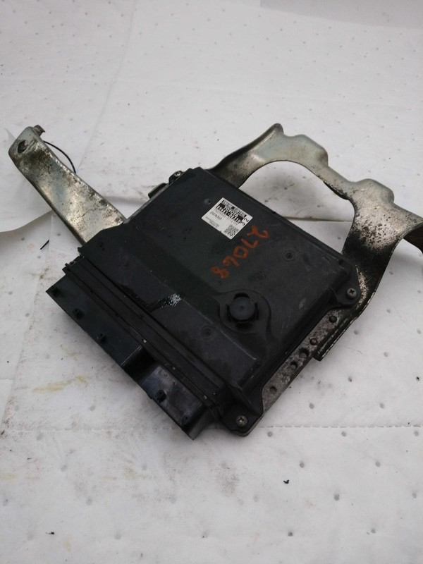2013 Toyota Sienna Engine Control Module ECM OEM 8966108370 125K Miles