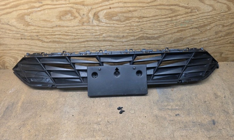 2024 2025 HYUNDAI ELANTRA FRONT Bumper UPPER GRILLE W/ License Plate OEM