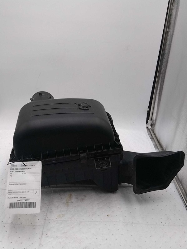 Used Air Cleaner Assembly fits: 2010 Dodge 1500 PICKUPGrade B